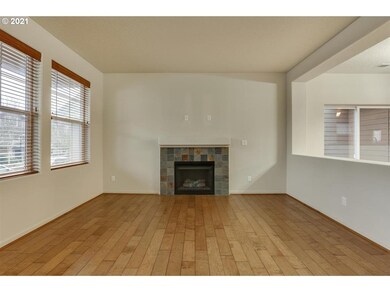 363 NE Edgeway Dr, Hillsboro, OR 97006 - photo 5