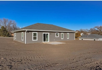 203 21st St, Beloit, KS 67420 - photo 4