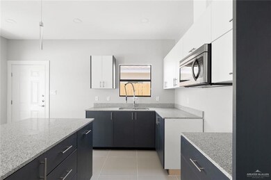 2014 Summerland Ln, Edinburg, TX 78541 - photo 5