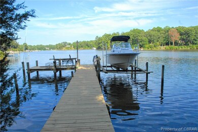PRIVATE DOCK WITH BOATLIFT