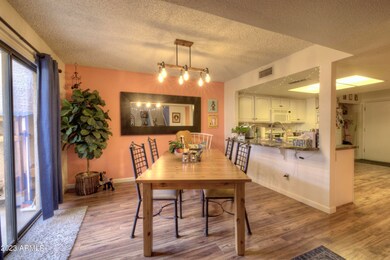 Jojoba Eat In Kitchen