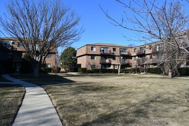 Kensington Commons unit F, Mount Prospect, IL 60056 - photo 2