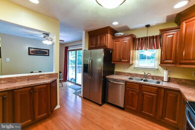 37019 W Spicer Dr, Mechanicsville, MD 20659 - photo 5