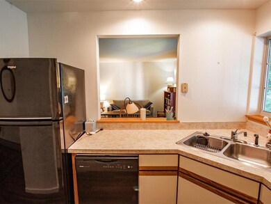 11 Winding Brook Dr unit 11, South Burlington, VT 05403 - photo 7