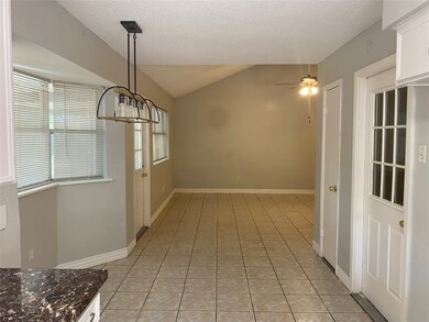 7146 Shady Vale Ln, Houston, TX 77040 - photo 2