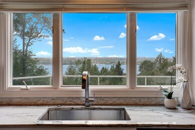 8182 W Mercer Way, Mercer Island, WA 98040 - photo 6