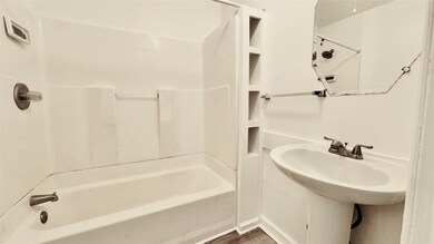 105 Clear Lake Rd unit C, Highlands, TX 77562 - photo 4