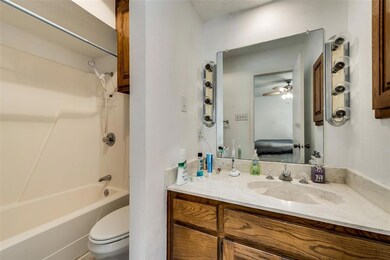 3004 Shady Knoll Ln, Bedford, TX 76021 - photo 7