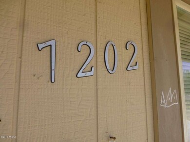 7202 W Devonshire 20