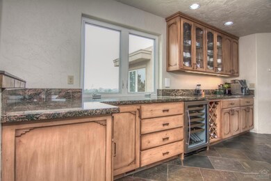 61345 Mountain Breezes Ct, Bend, OR 97702 - photo 6