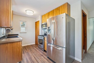 21-web-or-mls-637-wrexham-ave