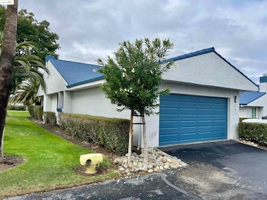 5796 Cutter Loop, Discovery Bay, CA 94505 - photo 2