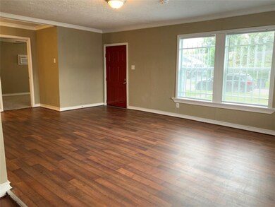 6801 Eastwood St, Houston, TX 77021 - photo 5