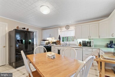 8 Broad St, Stockton, NJ 08559 - photo 7