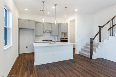 9914 Bates St Kitchen 3