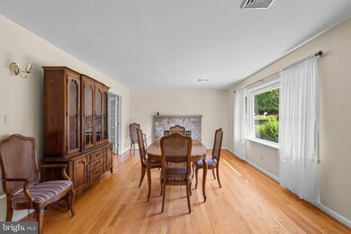 4005 Perry Hall Rd, Perry Hall, MD 21128 - photo 4