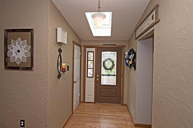 LARGE WELCOMING ENTRY