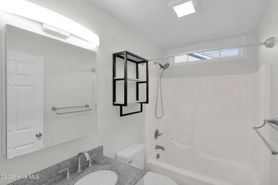 204 Two Oaks Ct, Newport, NC 28570 - photo 7