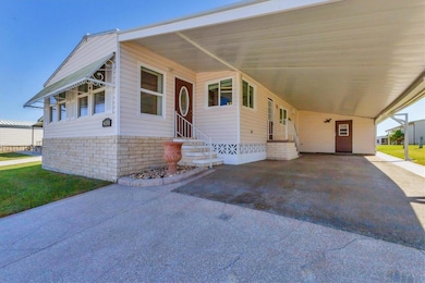 Front door going into Florida Room