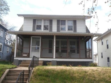 WONDERFUL SCREENED PORCH
