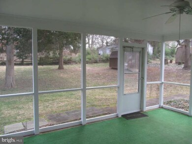 6711 Maxwell Ave, Warrenton, VA 20187 - photo 3