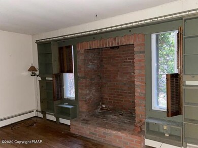 5408 Sengle Ln, Cresco, PA 18326 - photo 6