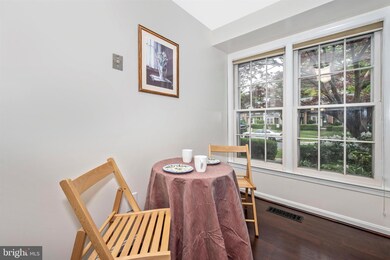 20517 Strath Haven Dr, Montgomery Village, MD 20886 - photo 5