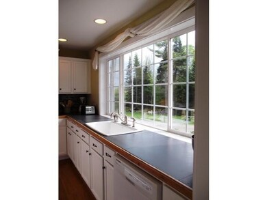 Eat-In Kitchen