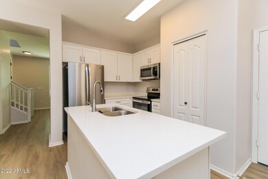 005-photo-kitchen-11005667