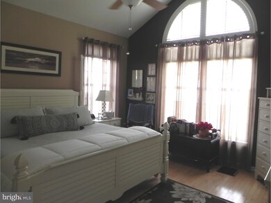 829 Persimmon Ln unit V136, Langhorne, PA 19047 - photo 5