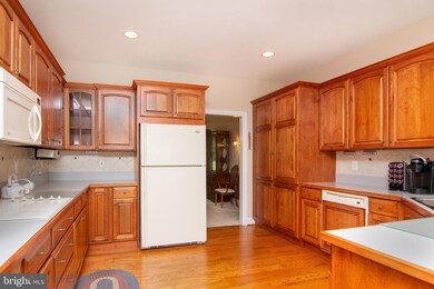 6562 Jasana Ct, Sykesville, MD 21784 - photo 4