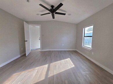 310 Paddock St unit 3, Willis, TX 77378 - photo 5