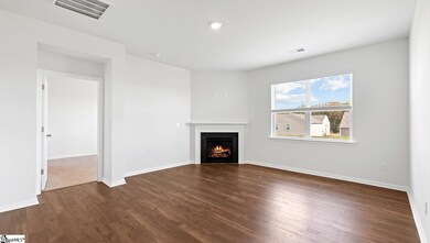 5565 Wellsley Dr, Boiling Springs, SC 29316 - photo 6