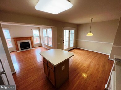 23021 Potomac Hill Square, Sterling, VA 20166 - photo 4