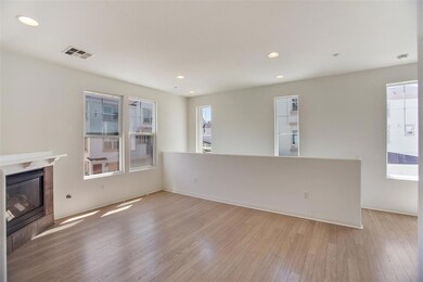 795 Harbor Cliff Way unit 204, Oceanside, CA 92054 - photo 4