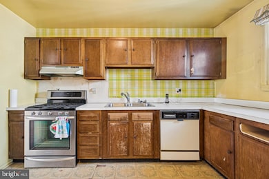 7518 Harmans Rd, Harmans, MD 21077 - photo 2