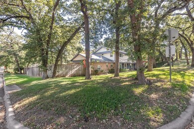 4106 Pebble Creek Dr, Euless, TX 76040 - photo 3