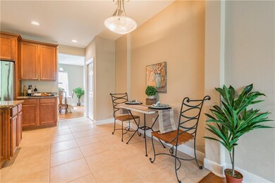 Eat in area of the kitchen looking through to the 