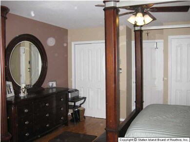 35 Croft Ct, Staten Island, NY 10306 - photo 7