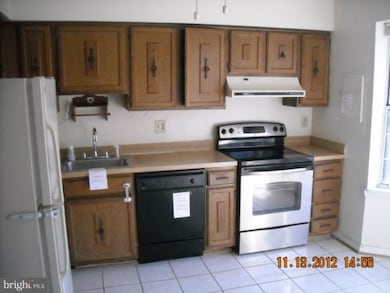 7526 S Arbory Ln, Laurel, MD 20707 - photo 4