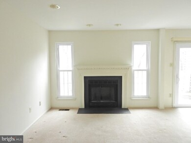 205 Nottingham Ct unit 205, Glen Mills, PA 19342 - photo 2