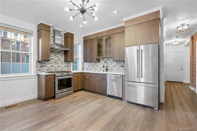 26 East Pkwy unit 1, Scarsdale, NY 10583 - photo 5