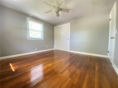 132 Country Dr, West Warwick, RI 02893 - photo 5