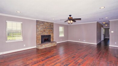 909 Baker Rd, Rosenberg, TX 77471 - photo 7