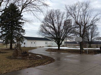 1581 W 100 N, Bluffton, IN 46714 - photo 2