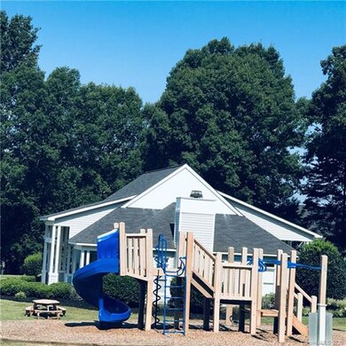 10 Hamiltons Bay Ct unit 312, Clover, SC 29710 - photo 5