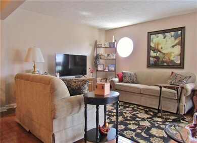 NATURAL LIGHT WARMS THIS COZY SPACE.
