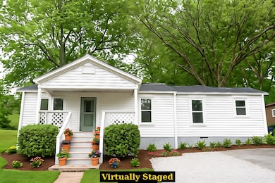 virtually_staged_7_font44_artsy