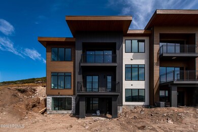 0_Exterior_high_3563152