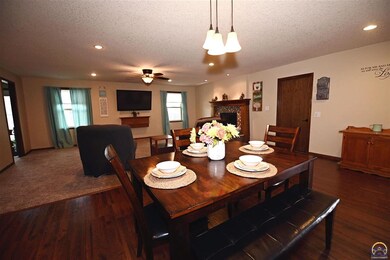 6141 SW 53rd St, Topeka, KS 66610 - photo 5